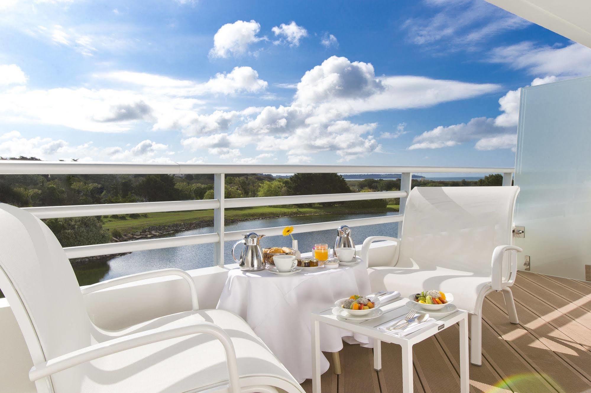 Miramar La Cigale Hotel Thalasso & Spa Arzon Exterior foto